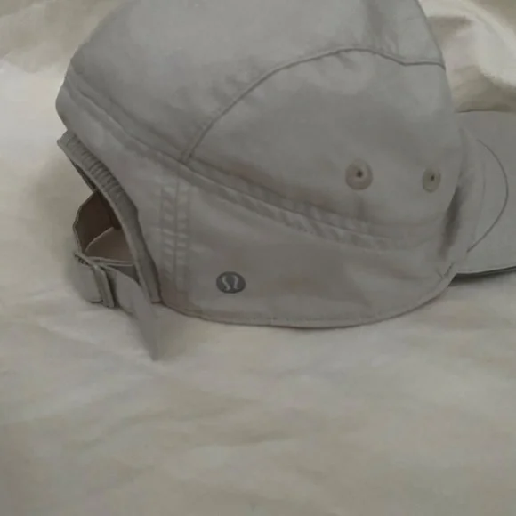 7 pieces of Lululemon Athletic Wear - Picture 10 of 11